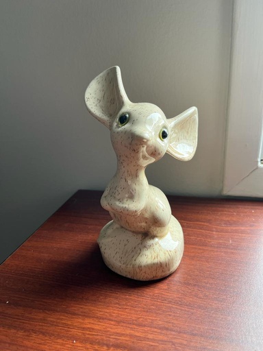 Big eared Canadiana Pottery Mouse